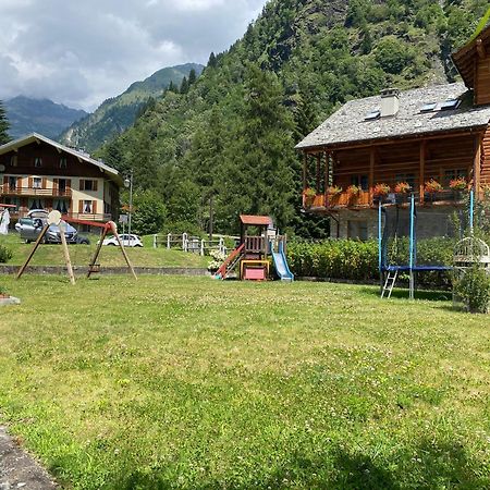 L'Aria Di Casa Bed and Breakfast Alagna Exteriör bild