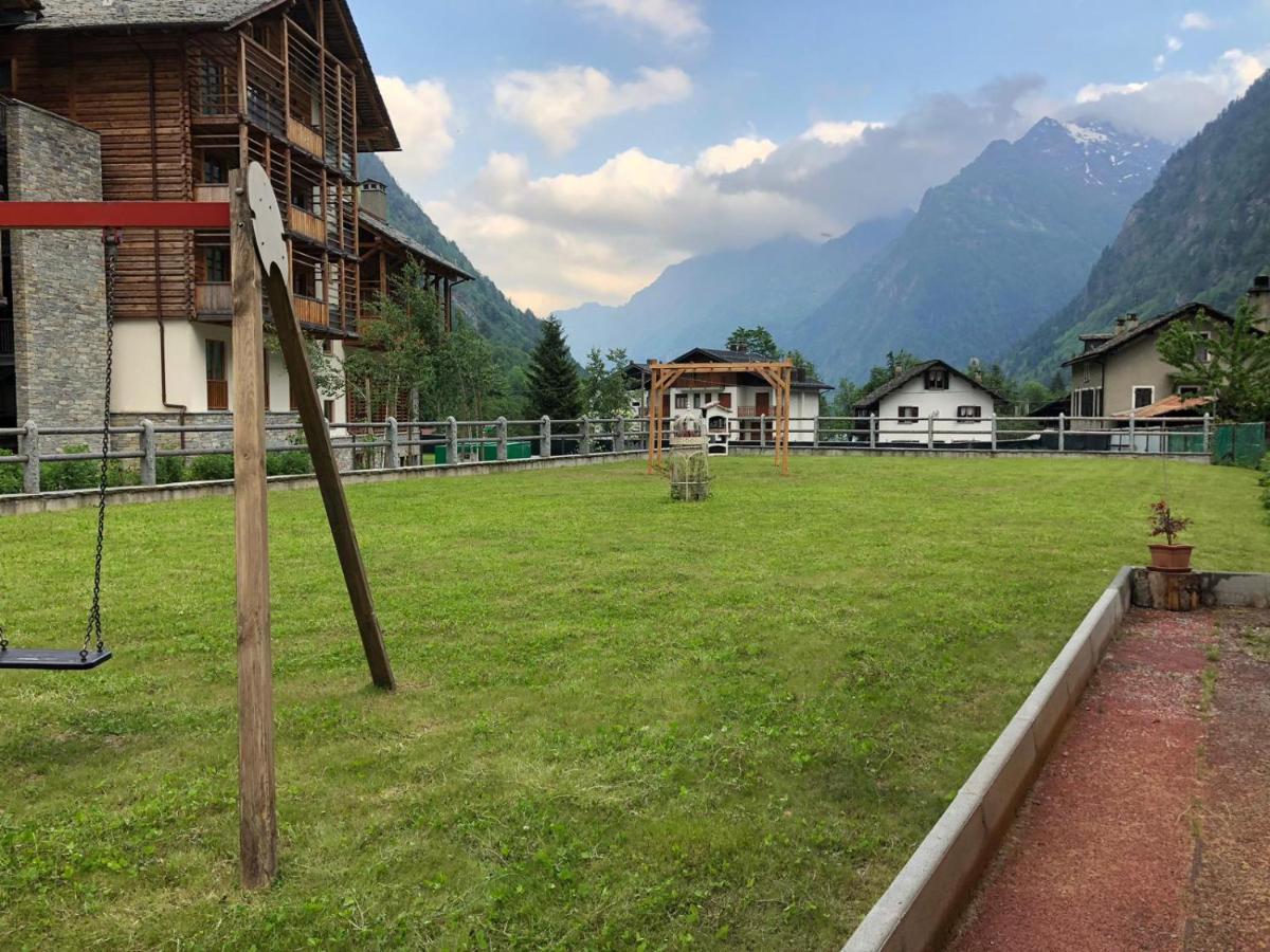 L'Aria Di Casa Bed and Breakfast Alagna Exteriör bild