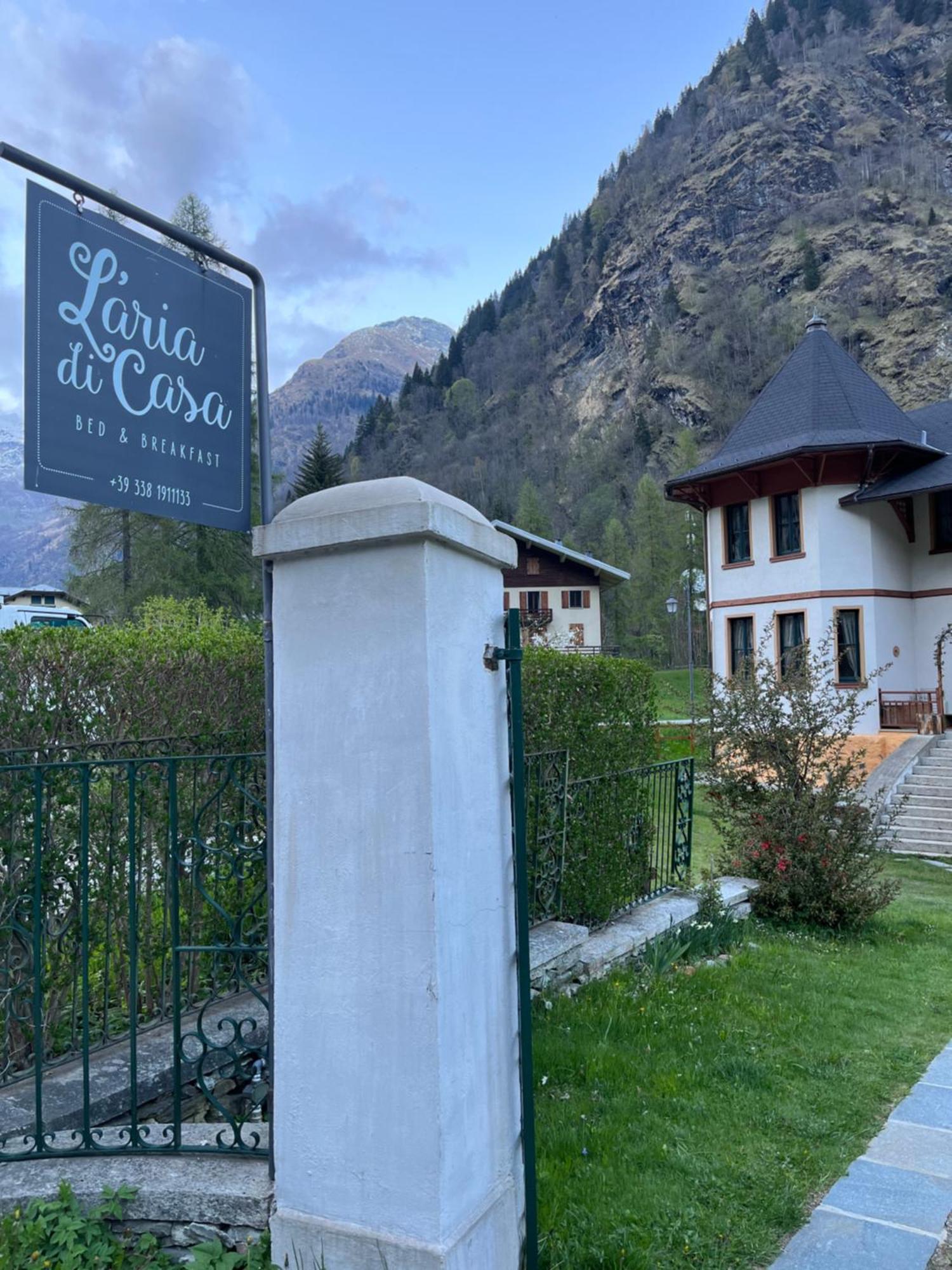 L'Aria Di Casa Bed and Breakfast Alagna Exteriör bild