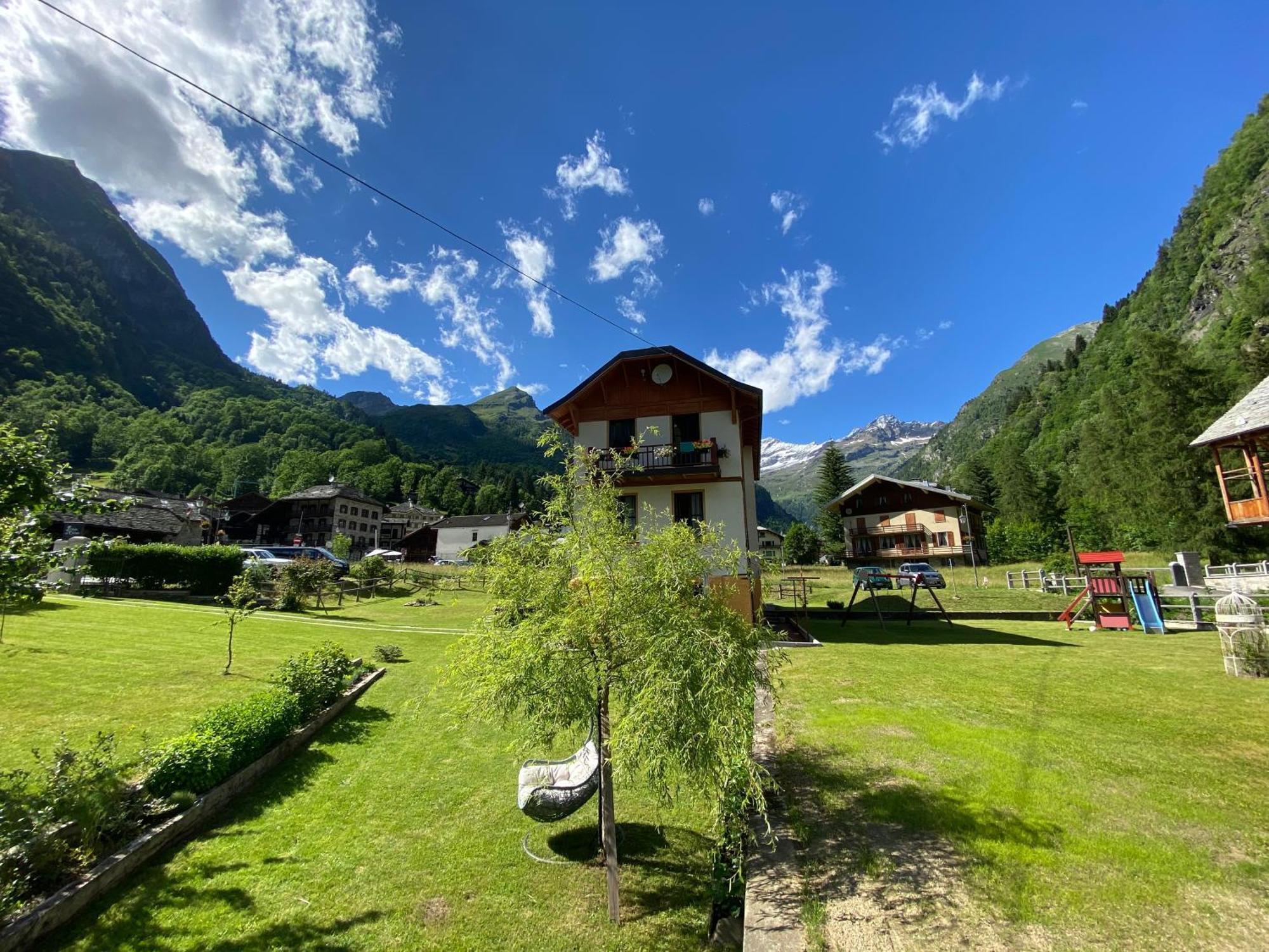 L'Aria Di Casa Bed and Breakfast Alagna Exteriör bild