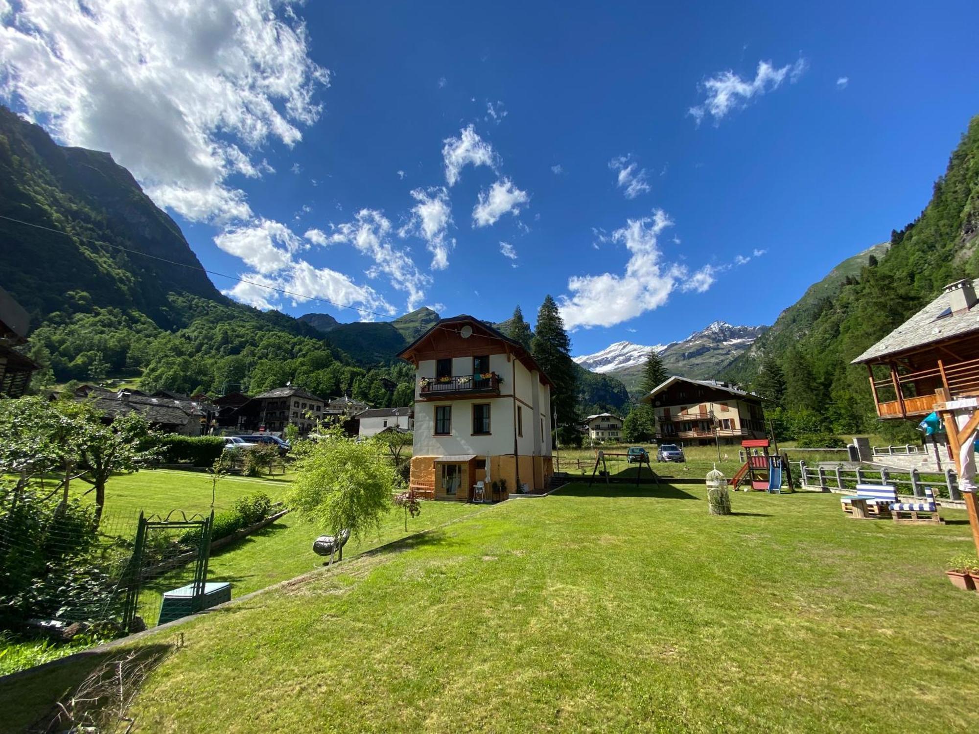 L'Aria Di Casa Bed and Breakfast Alagna Exteriör bild